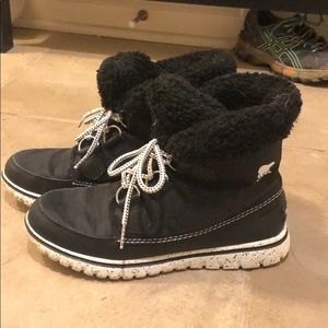 Sorel cozy carnival boot